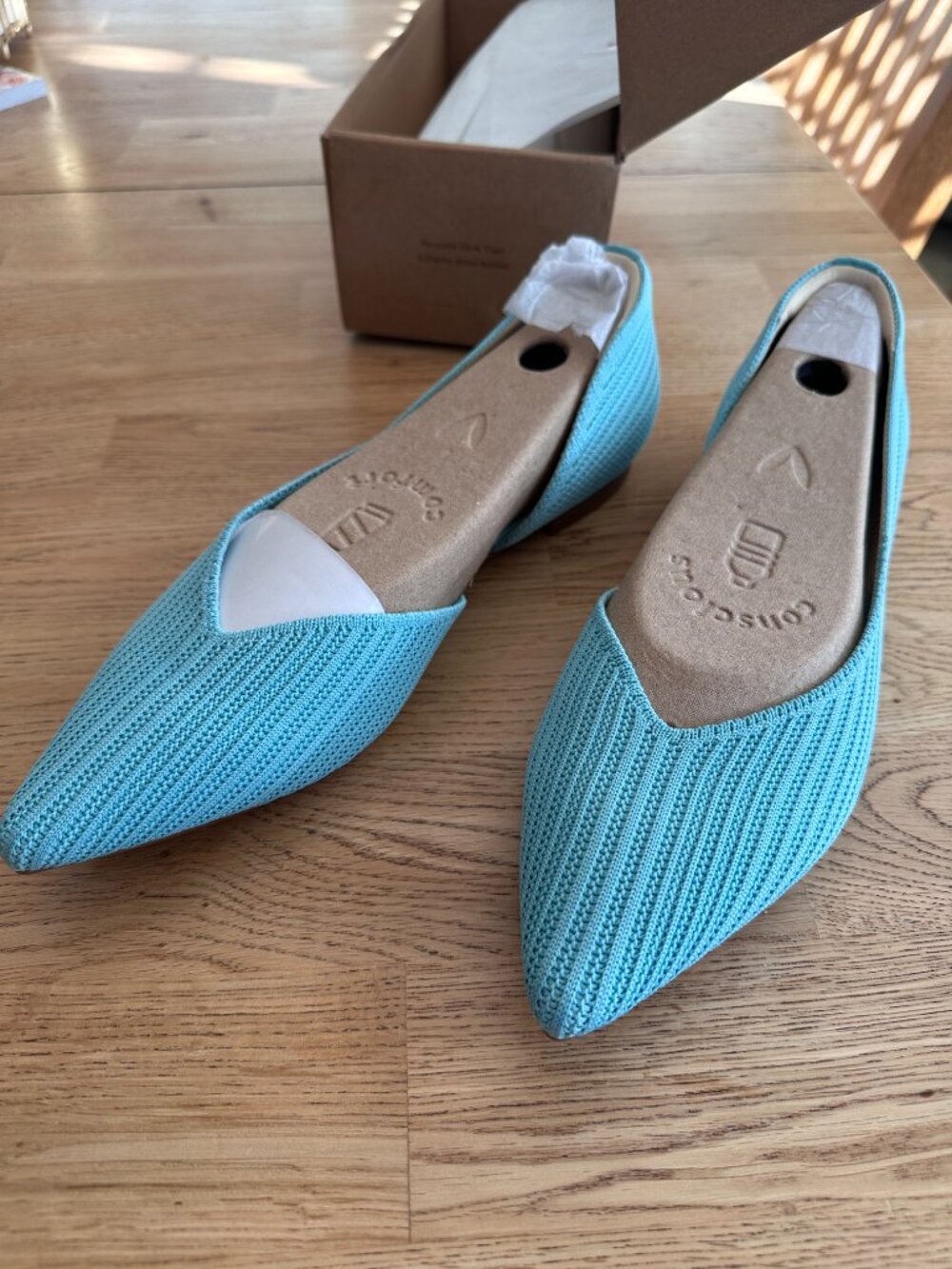 Vivaia Pointed-Toe D'Orsay Flats (Melia) in Acqua Sz 10.5 / Eu 42 NEW IN BOX - Picture 2 of 16